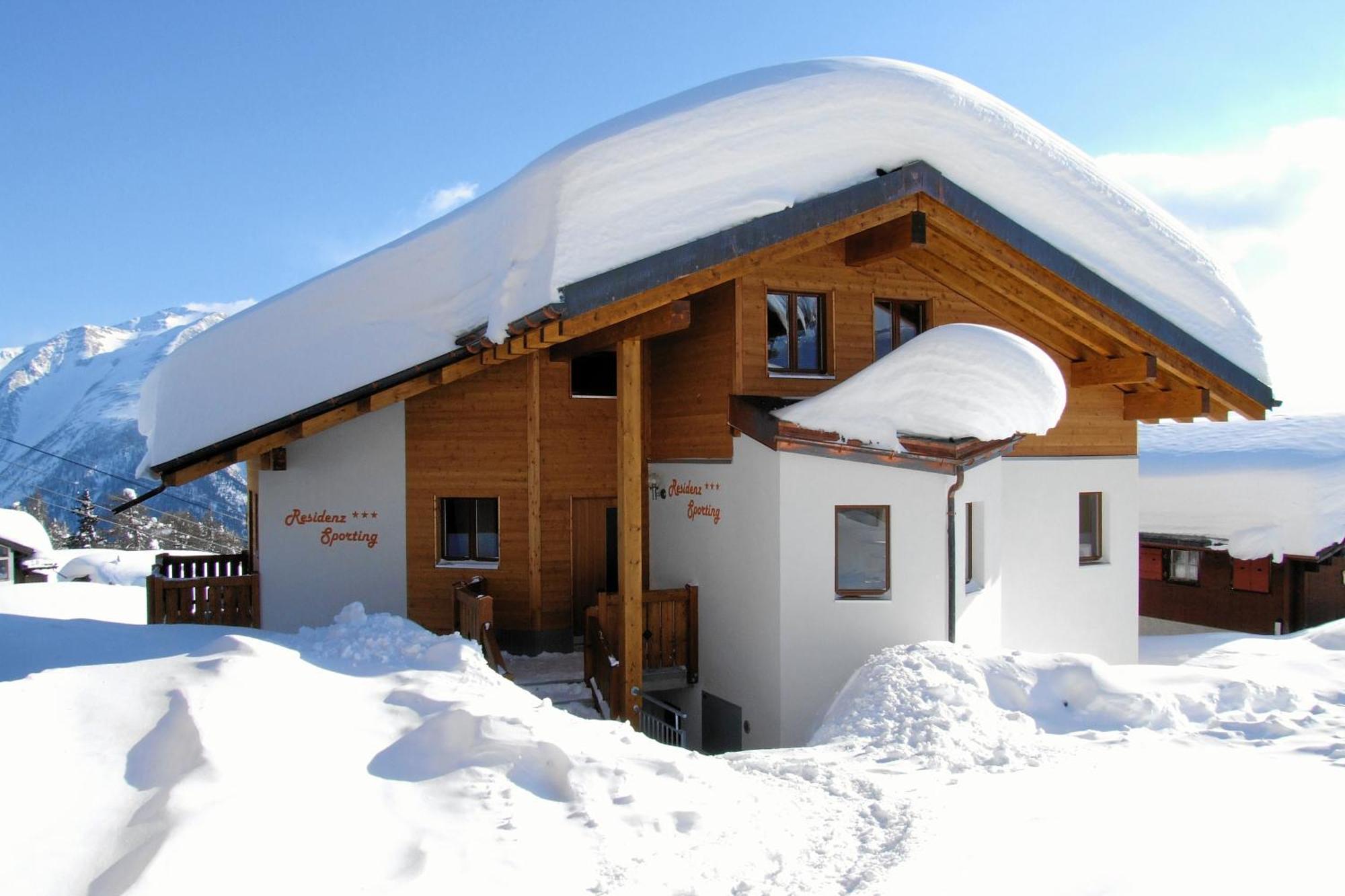 Familienhotel Garni Sporting Bettmeralp Bagian luar foto