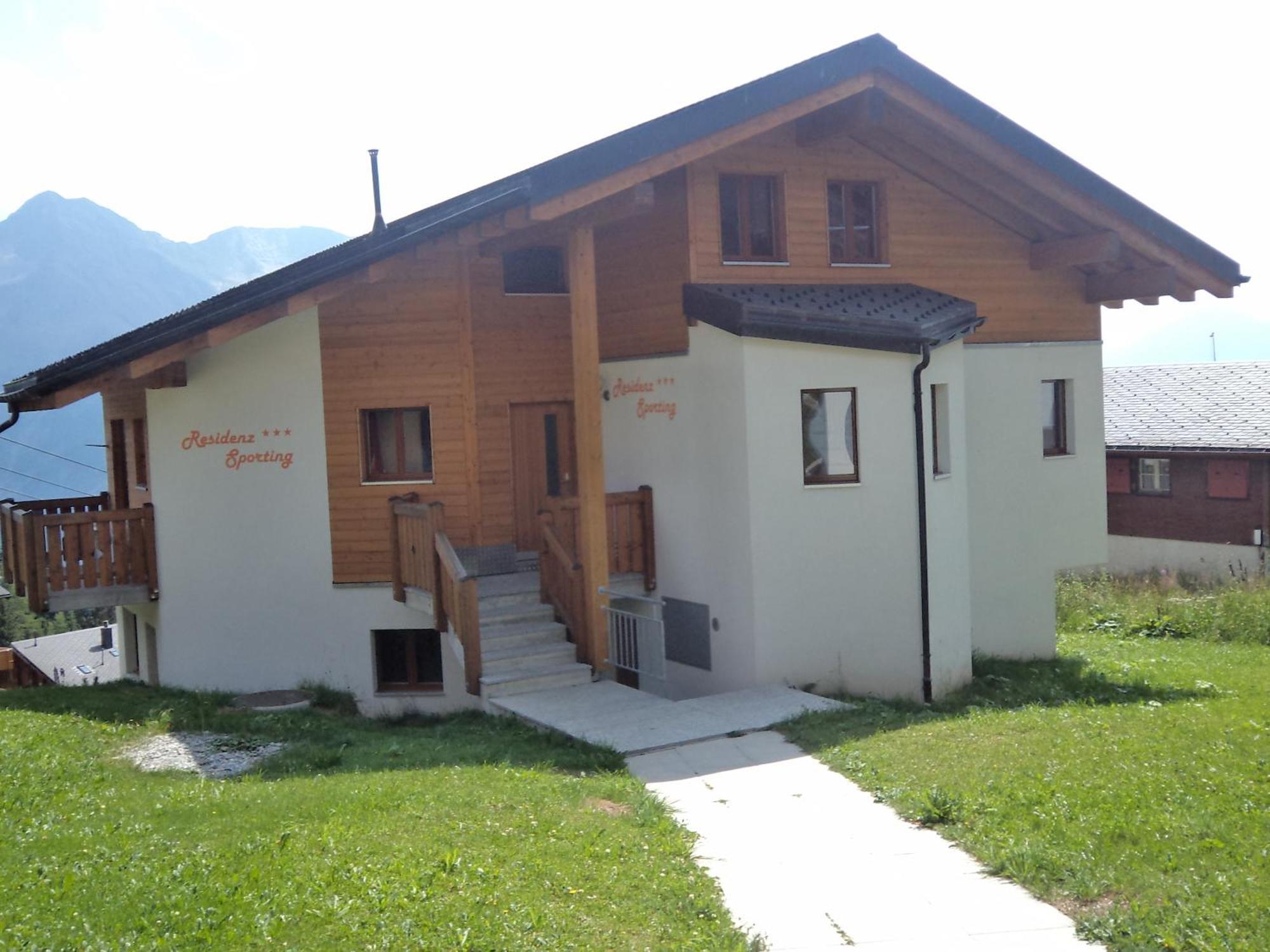 Familienhotel Garni Sporting Bettmeralp Bagian luar foto