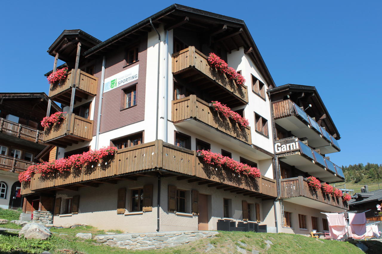 Familienhotel Garni Sporting Bettmeralp Bagian luar foto